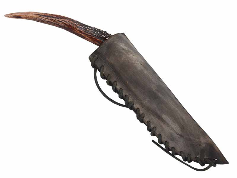 Faca para colecionador em Obsidiana. Empunhadura em chifre de cervo, 26 cm