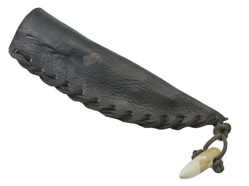 Faca para colecionador em Obsidiana vermelha. Empunhadura em chifre de cervo, 24 cm