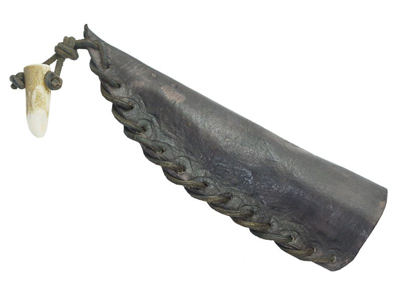 Faca para colecionador em Obsidiana vermelha. Empunhadura em chifre de cervo, 24 cm