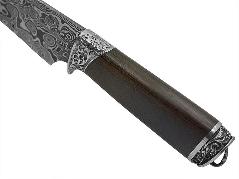 Faca churrasco Montecristo para colecionador forjado em aço damasco padrão aleatório. Empunhadura em jacarandá da Bahia, 27 cm