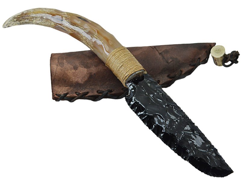 Faca para colecionador em Obsidiana. Empunhadura em chifre de cervo, 31 cm