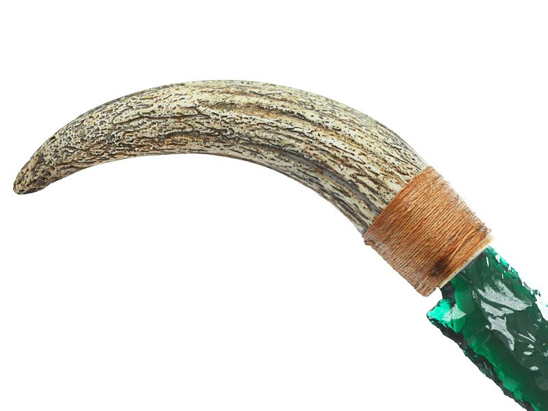 Faca para colecionador em Obsidiana verde. Empunhadura em chifre de cervo, 24 cm