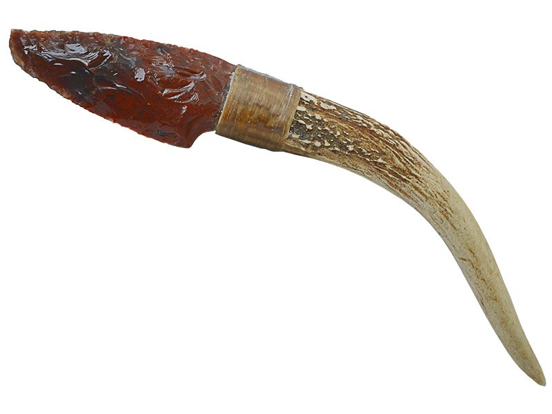 Faca para colecionador em Obsidiana. Empunhadura em chifre de cervo, 23 cm