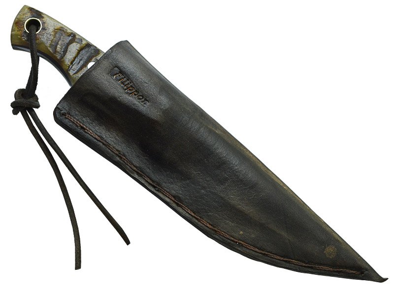 Adellar Fillipon faca para colecionador em aço damasco. Empunhadura em chifre de carneiro, 20 cm