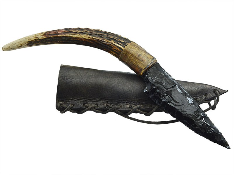Faca para colecionador em Obsidiana negra. Empunhadura em chifre de cervo, 29 cm