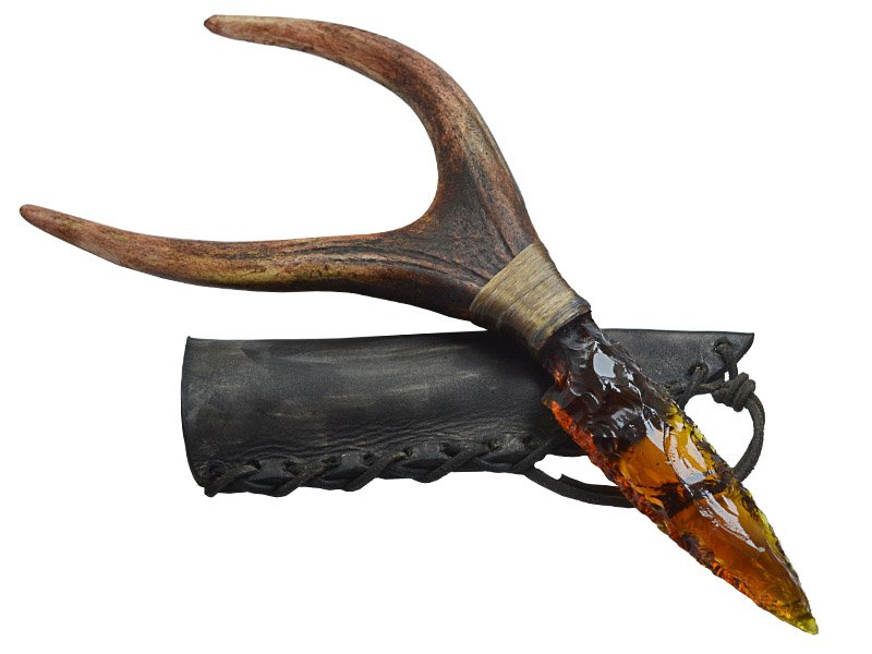 Faca para colecionador em Obsidiana. Empunhadura em Chifre de Cervo, 30 cm