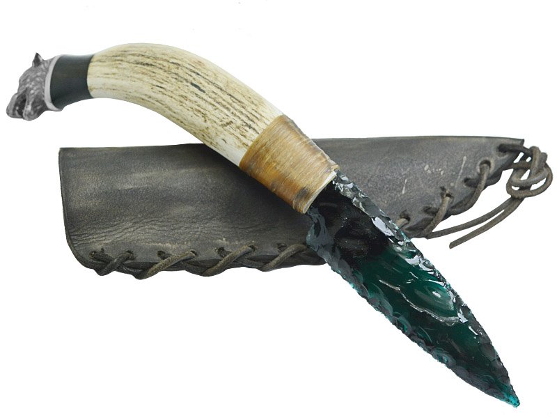 Faca para colecionador em Obsidiana verde. Empunhadura em chifre de cervo, 27 cm