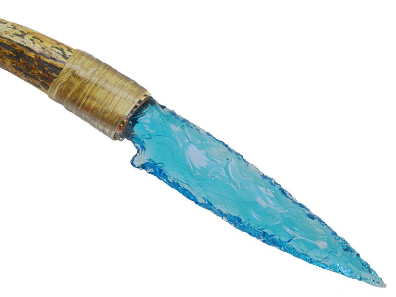 Faca para colecionador em Obsidiana. Empunhadura em chifre de cervo, 27 cm
