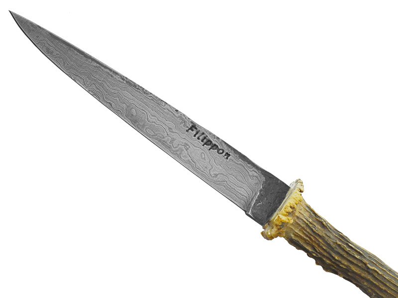 Adelar Filippon Conjunto de faca e garfo para colecionador em aço damasco. Empunhadura em chifre de veado De Roe, 31 cm