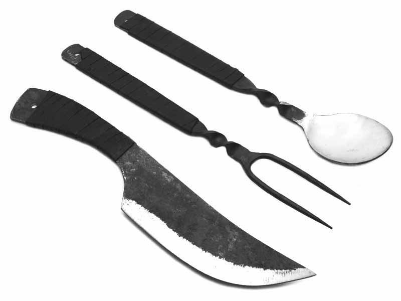 Conjunto de churrasco para colecionador forjado artesanalmente no estilo medieval em aço carbono.