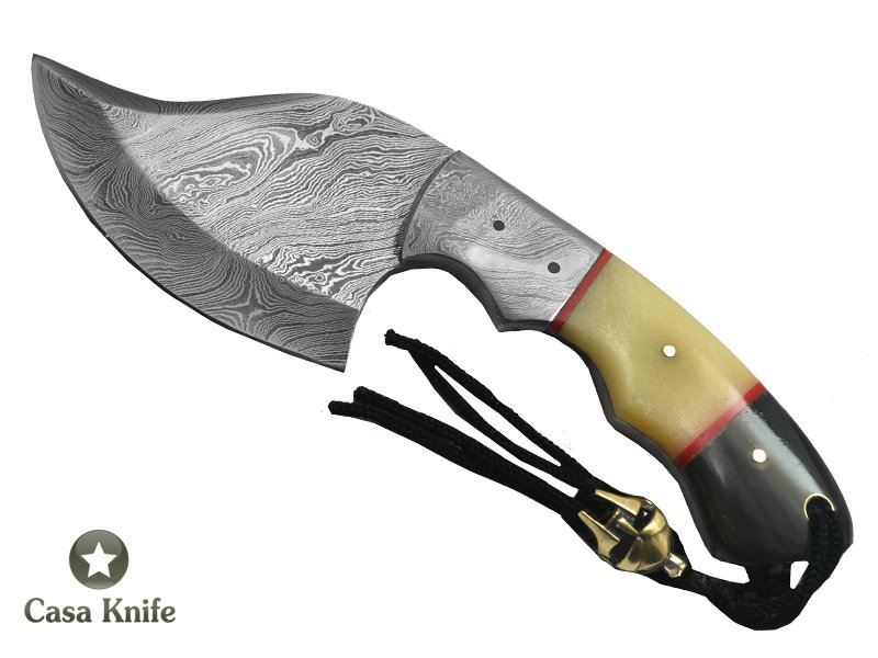 Cutelo para colecionador forjado em aço damasco. Empunhadura em Chifre de Búfalo e Osso de Boi, 19 cm