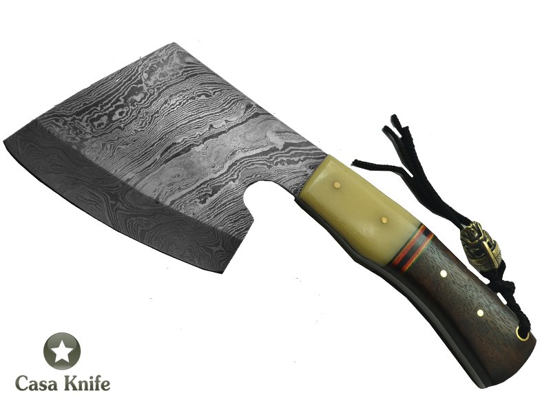 Cutelo para colecionador forjado em aço damasco. Empunhadura em Imbuia e Osso de Búfalo, 20 cm