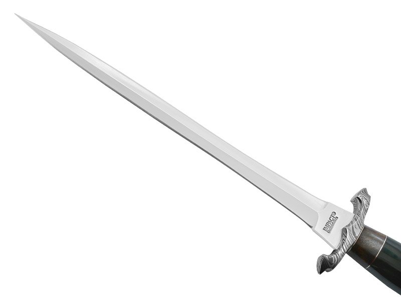 Espada longa para colecionador em aço D2. Empunhadura chifre de búfalo, 49 cm