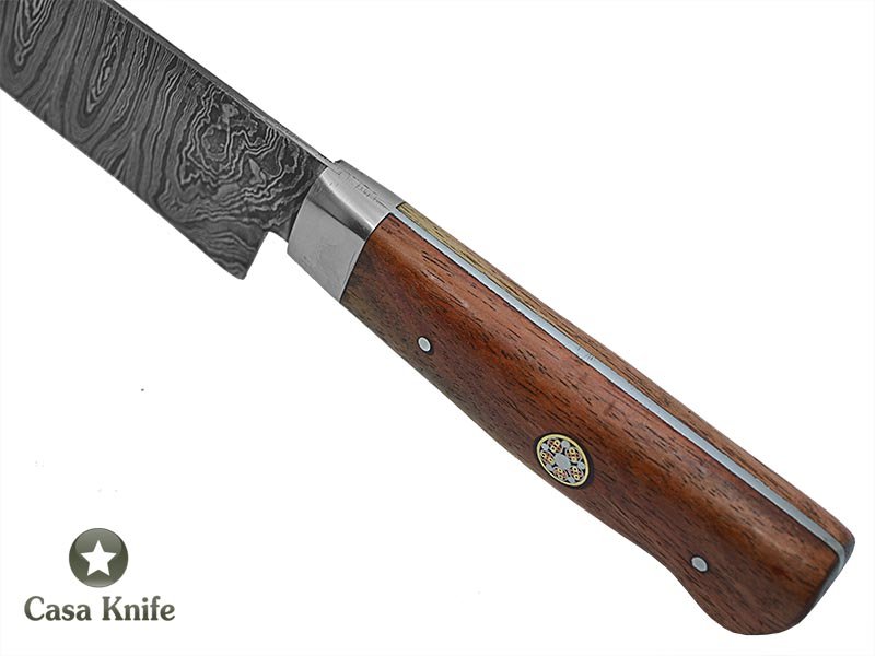 Faca Master Cheff para colecionador forjado em aço damasco. Empunhadura em madeira de peroba rosa, 28 cm