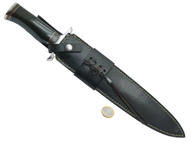 Faca bowie para colecionador em aço D2. Empunhadura chifre de búfalo e jacarandá, 45 cm