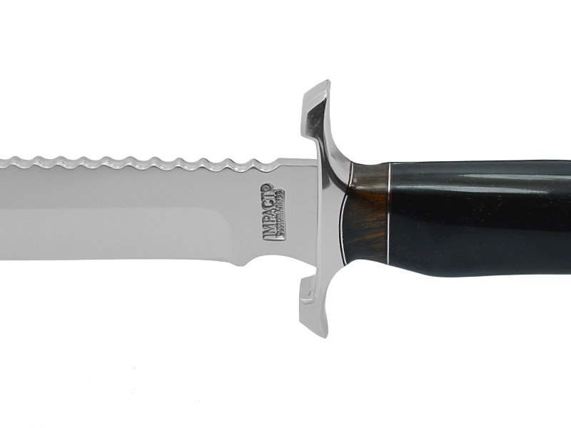 Faca bowie para colecionador em aço D2. Empunhadura chifre de búfalo e jacarandá, 45 cm