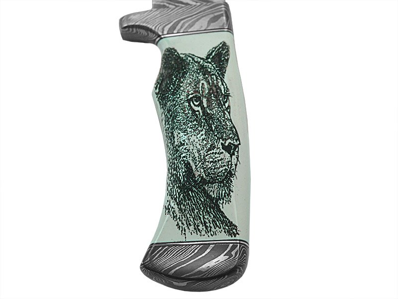 Faca bowie para colecionador em aço damasco. Empunhadura em osso de búfalo, 33 cm