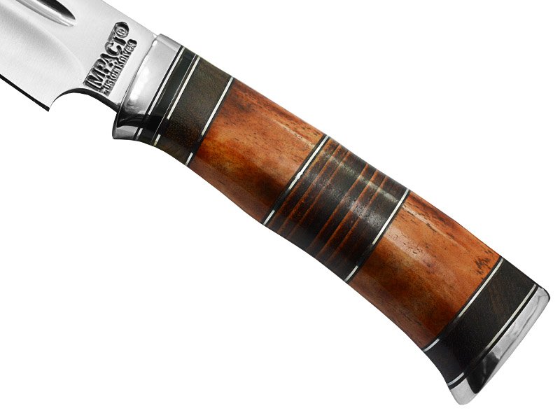 Faca bowie para colecionador forjada em aço D2. Empunhadura em madeira de nogueira, 37 cm