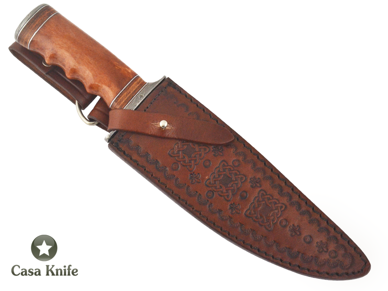 Faca Bowie para colecionador forjada em Aço Damasco. Empunhadura em Chifre de Boi, 32 cm.