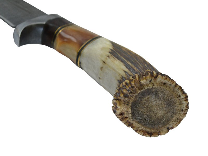 Faca Bowie para colecionador forjada em aço damasco. Empunhadura em osso de búfalo, 40 cm