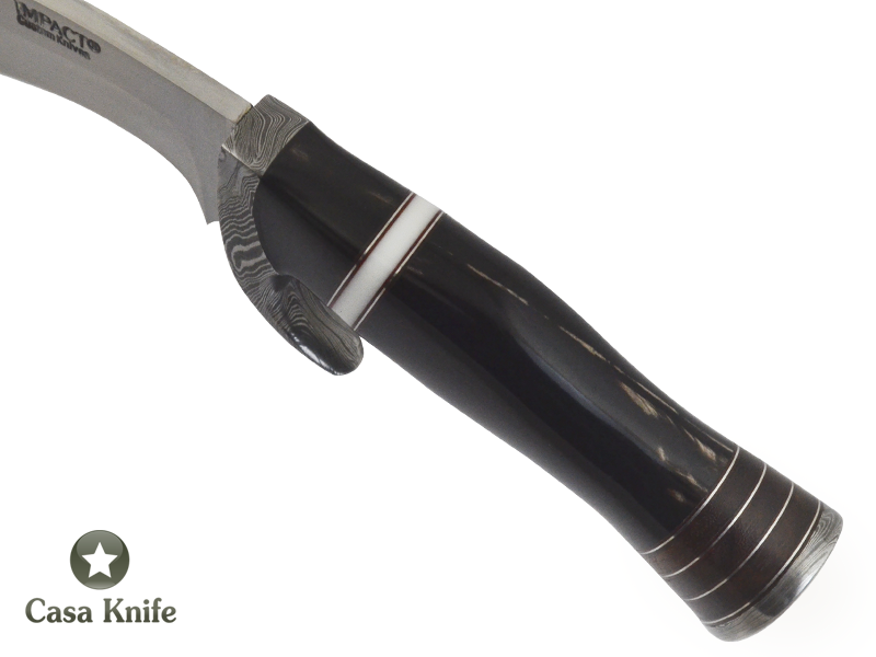 Faca Bowie para colecionador forjado em aço D2/ 60 HCR. Empunhadura em Chifre de Búfalo com Madeira e Resina, 35 cm
