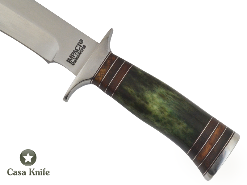 Faca Bowie para colecionador forjado em aço D2/ 60 HCR. Empunhadura em Chifre de Búfalo tingido com Madeira estabilizada, 29 cm