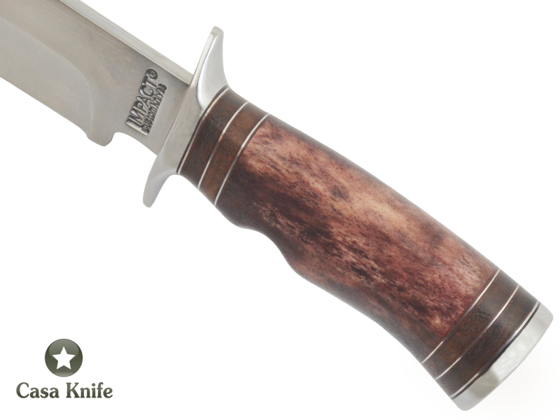 Faca Bowie para colecionador forjado em aço D2/ 60 HCR. Empunhadura em Osso de Boi e Radica Imbuia, 26 cm