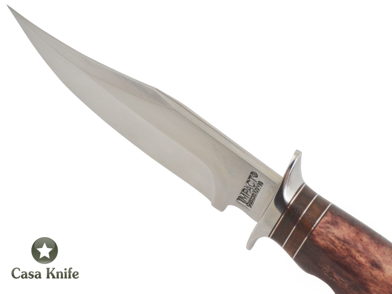 Faca Bowie para colecionador forjado em aço D2/ 60 HCR. Empunhadura em Osso de Boi e Radica Imbuia, 26 cm
