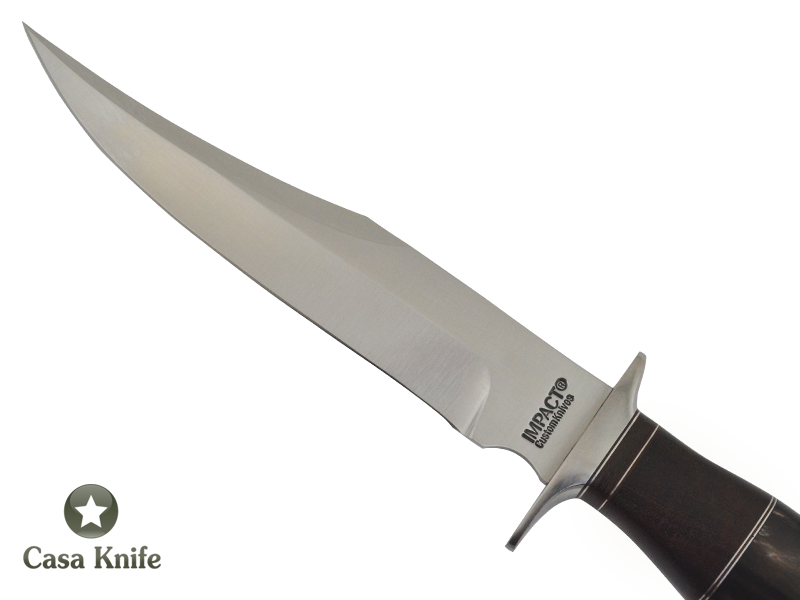 Faca Bowie para colecionador forjado em aço D2/ 60 HCR. Empunhadura em Radica de Imbuia e Chifre de Búfalo, 33 cm