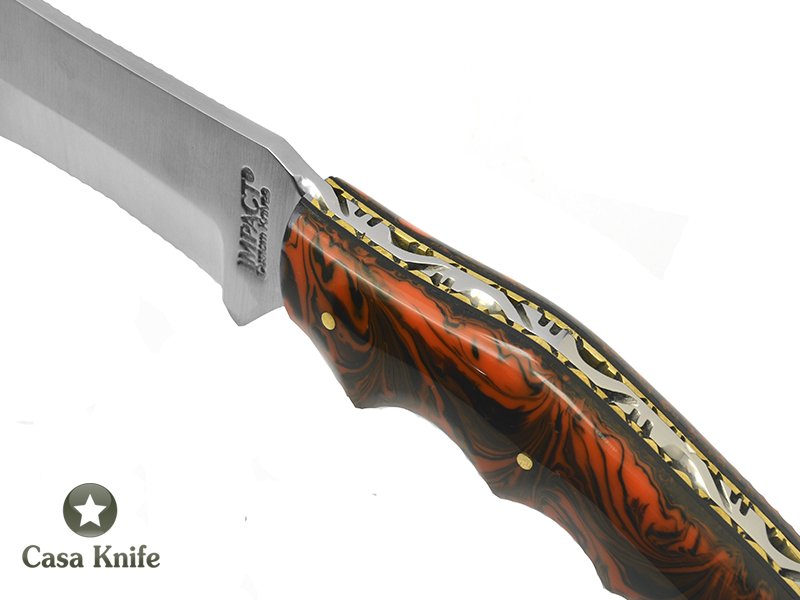 Faca bushcraft para colecionador forjada em aço D2. Empunhadura em resina , 26 cm