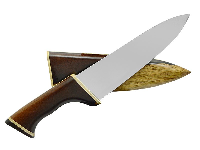 Faca chef em aço inoxidável. Empunhadura em madeira de Jacarandá da Bahia, 32 cm