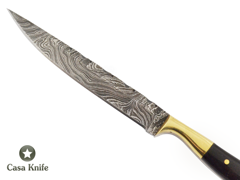 Faca cheff para colecionador em aço damasco. Empunhadura em Chifre de búfalo, 21 cm