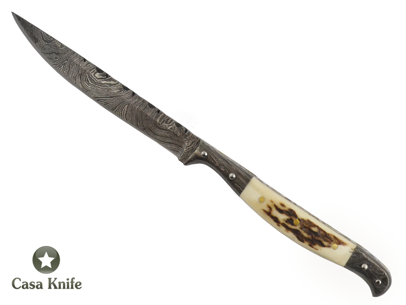 Faca cheff para colecionador em aço damasco. Empunhadura em chifre de cervo, 21 cm