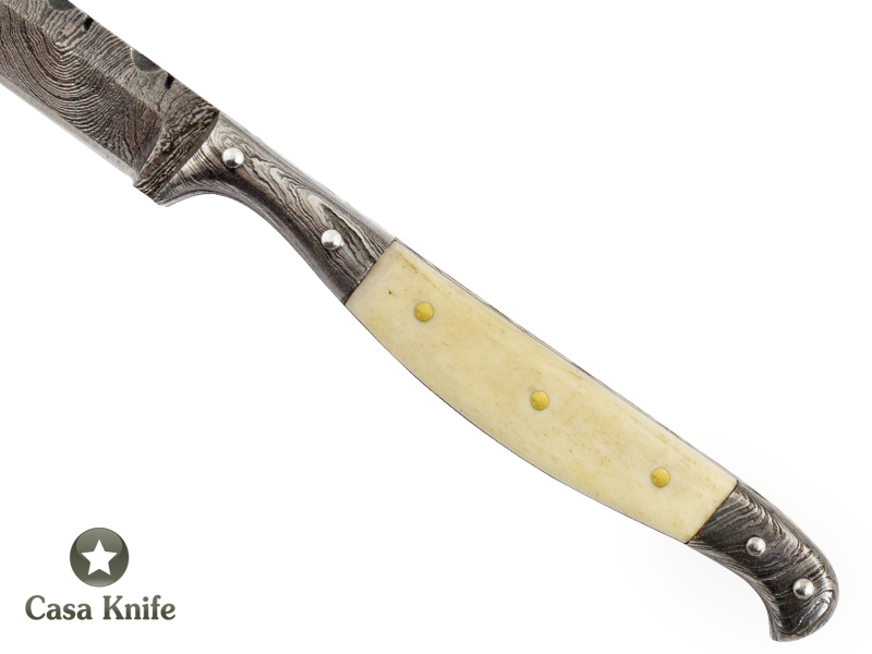 Faca cheff para colecionador em aço damasco. Empunhadura em Osso de Boi, 21 cm