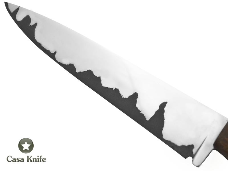 Faca Cheff para colecionador forjado em aço San Mai com 10 polegadas com oxidaçao preta. Empunhadura em Spalted de louro fáia estabilizado,39 cm