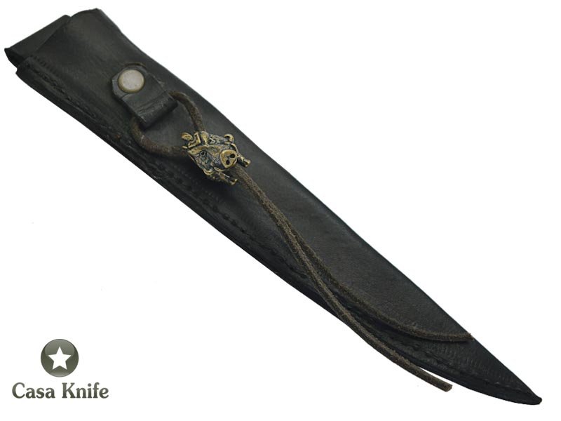 Faca Cheff para colecionador forjada em aço damasco. Empunhadura em madeira de Braúna, 24 cm