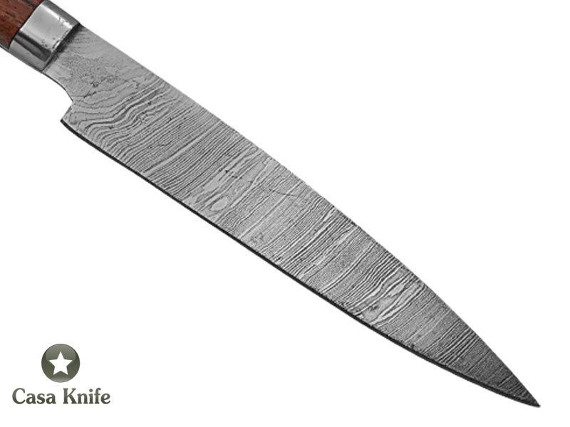 Faca Cheff para colecionador forjado em aço damasco. Empunhadura em madeira de peroba rosa, 24 cm