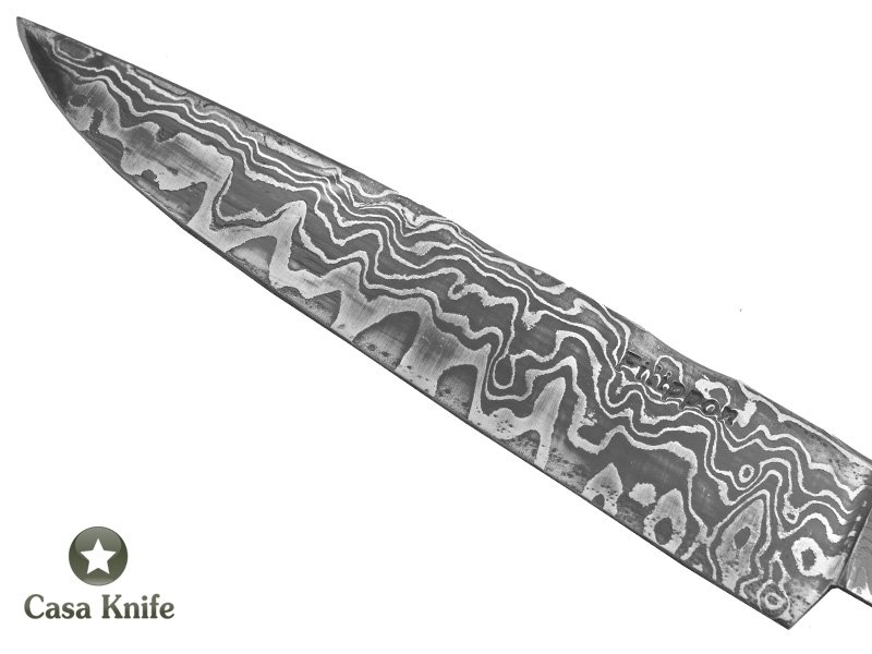 Adelar Filippon faca Churrasco para colecionador forjado em aço damasco, empunhadura em Spalted Platano estabilizado. 30 cm