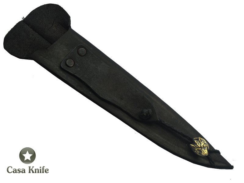 Faca Churrasco para colecionador forjado em aço San Mai com 1 barra de aço carbono 1070 e 2 barras de aço inox 304. Empunhadura em Canela, 33 cm