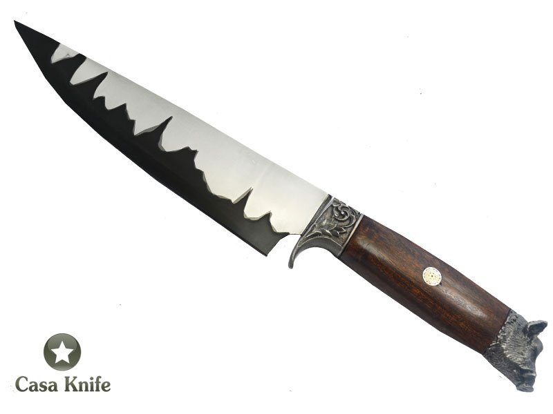 Faca Churrasco para colecionador forjado em aço San Mai com 1 barra de aço carbono 6160 e 2 barras de aço inox 420. Empunhadura em Madeira Ipé, 31 cm