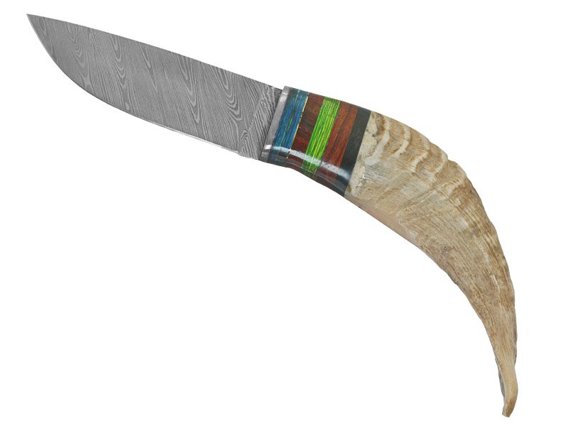 Faca de caça em aço damasco para colecionador. Empunhadura em chifre de carneiro, 26 cm