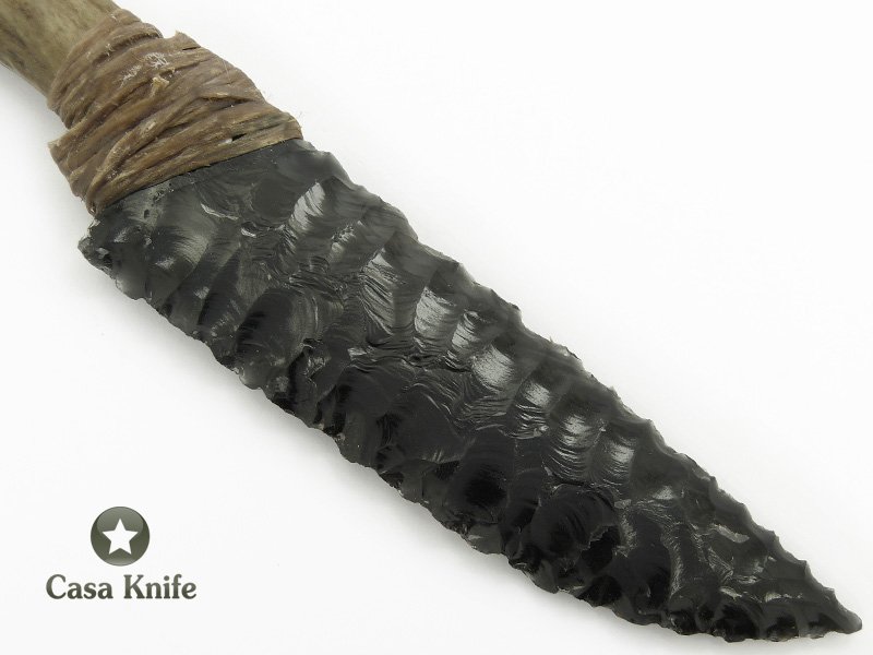 Faca em Obsidiana preta com empunhadura em chifre de cervo 21 cm