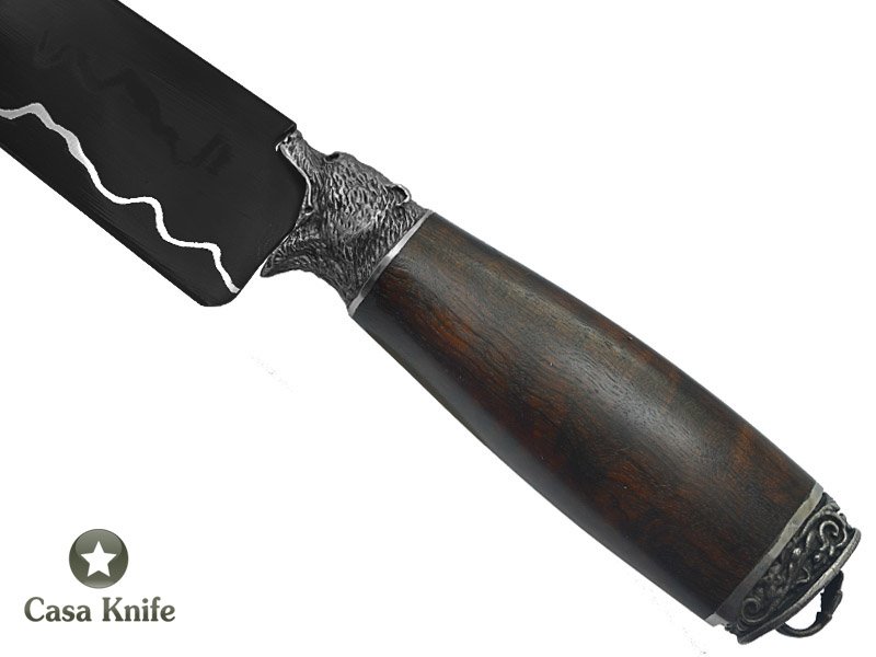 Faca para colecionador Montecristo forjado em aço Go Mai, 3 barras com aço 1070 e 2 inox 304. Empunhadura em Rádica de Roseira, 27cm