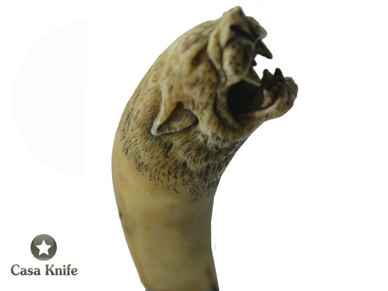 Faca Gaúcha para colecionador forjado em aço Go Mai, 3 barras com aço 1070 e 2 inox 304. Empunhadura em Chifre de Cervo esculpido, 34 cm