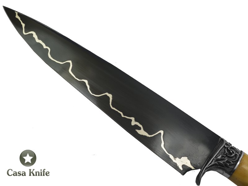 Faca Gaúcha para colecionador forjado em aço Go Mai, 3 barras com aço 1070 e 2 inox 304. Empunhadura em Chifre de Cervo esculpido, 34 cm