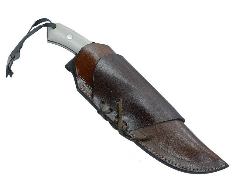 Faca hunting para colecionador forjada em aço D2. Empunhadura em osso de camelo, 25 cm