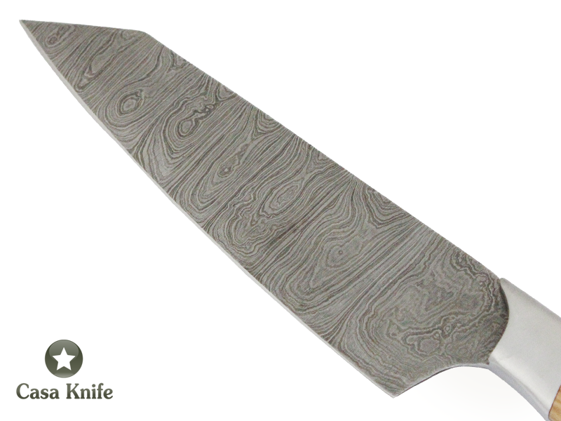 Faca Master Cheff para colecionador forjada em aço damasco, com Empunhadura em Madeira de Oliveira estabilizada e Chifre de Boi. 32 cm