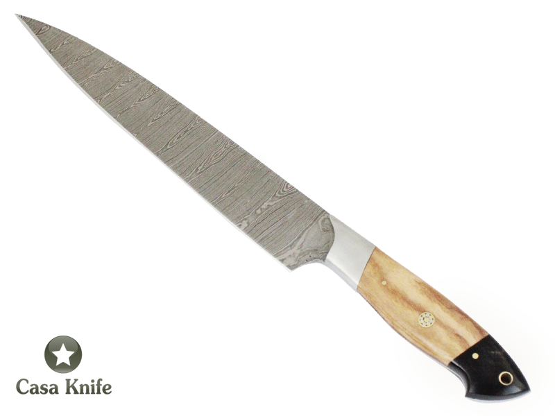 Faca Master Cheff para colecionador forjada em aço damasco, com Empunhadura em Madeira de Oliveira estabilizada e Chifre de Boi. 37 cm