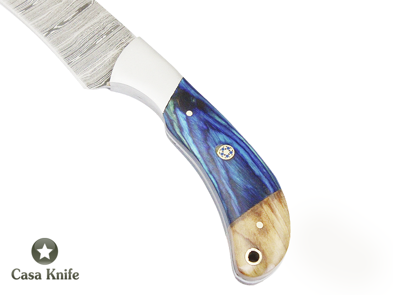 Faca Master Cheff para colecionador forjada em Aço Damasco, com Empunhadura em Pakawood e Madeira de Oliveira estabilizada. 20 cm