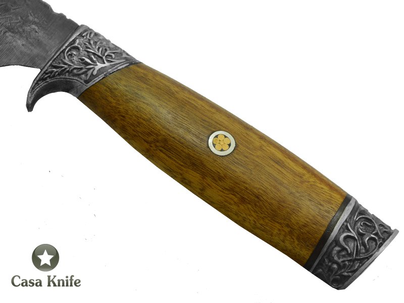 Faca para churrasco Brüt Forge Monte Cristo para colecionador forjado em aço 6150. Empunhadura em Canela do Mato, 34 cm